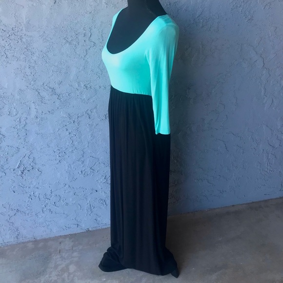 Black & Mint Maxi - Picture 2 of 5